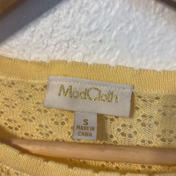 Modcloth Peplum Open Knit Pullover Size Small - Picture 2 of 6